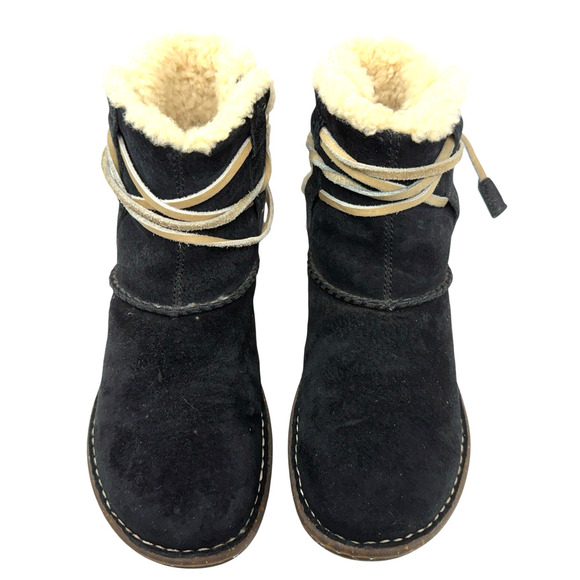 UGG Cove Winter Short Ankle Boots Black Suede Leather Wrap around Lace Size 8 - Picture 2 of 10